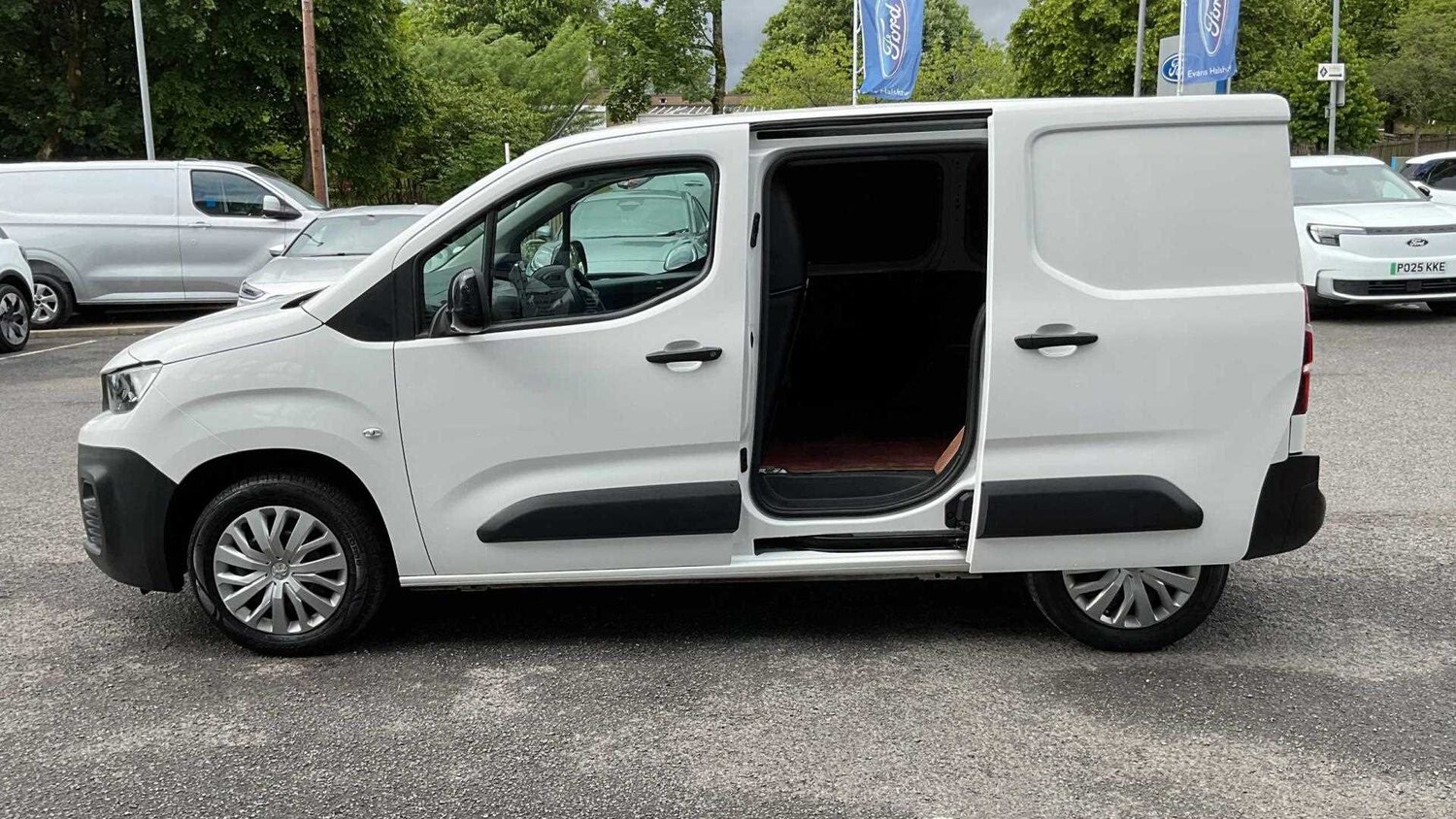 Vehicle 33