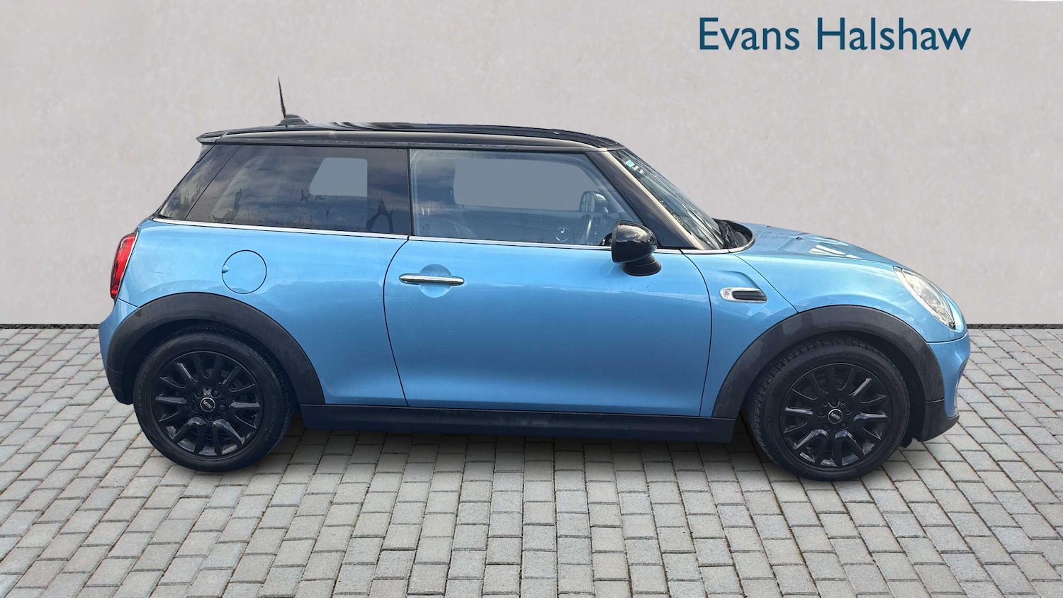 Used MINI Hatch 2015 for sale - 76401378: Photo 2