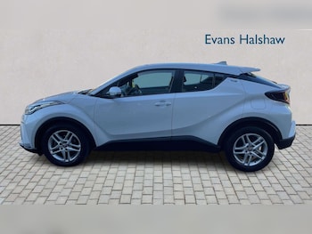 Used Toyota C-HR 2023 for sale - 78385850: Photo