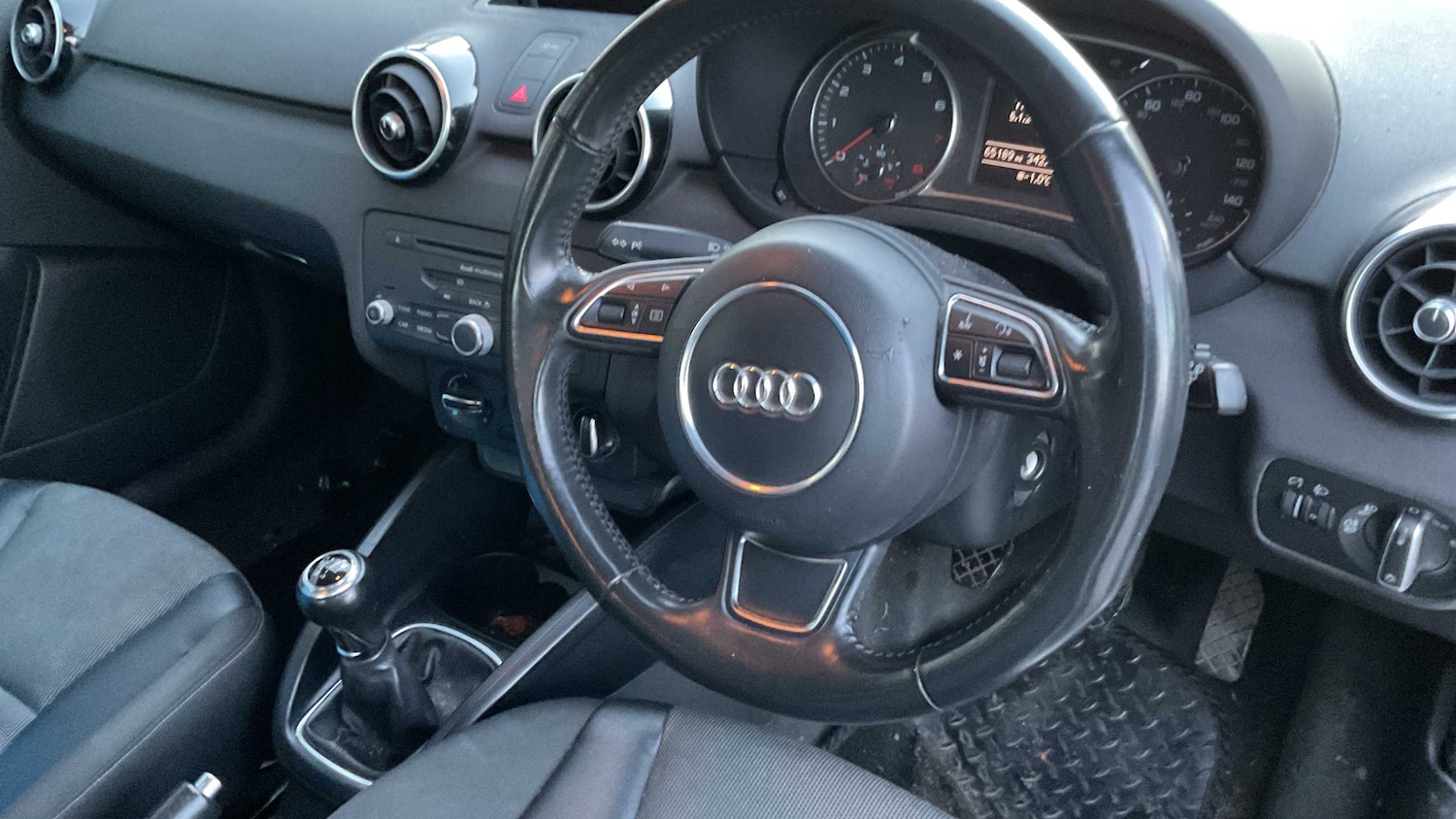 Used Audi A1 2012 for sale - 77112348: Photo 6