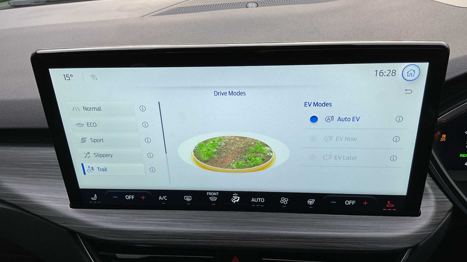 Used Ford Kuga 2025 for sale - 77686471: Photo 19