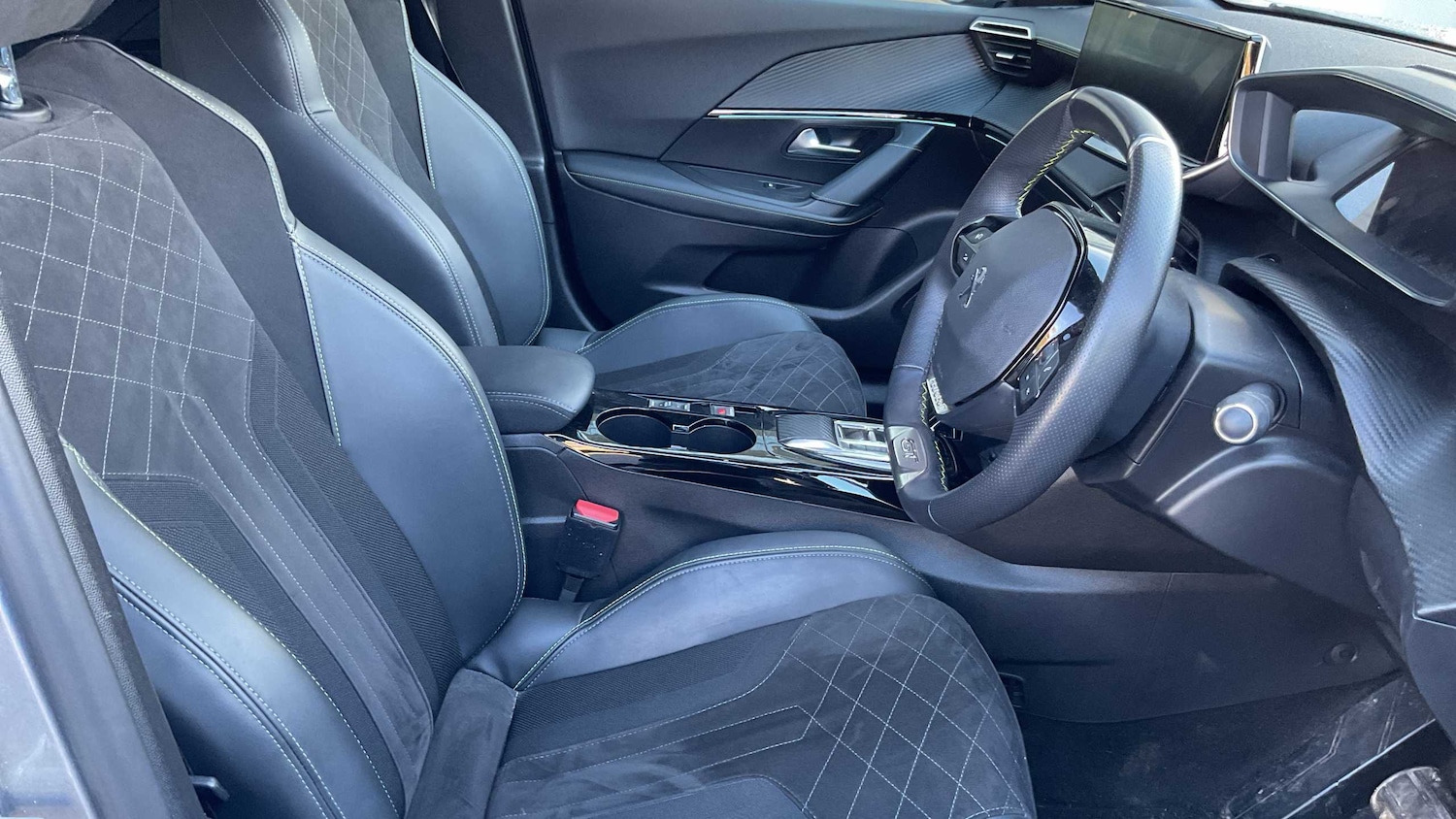 Used Peugeot 2008 2022 for sale - 76411324: Photo 6