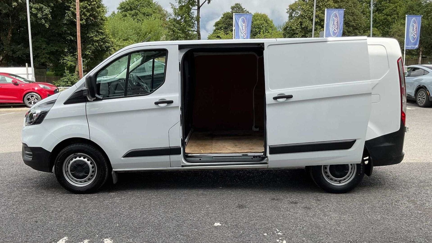 Used Ford Transit Custom 2022 for sale - 76411367: Photo 35