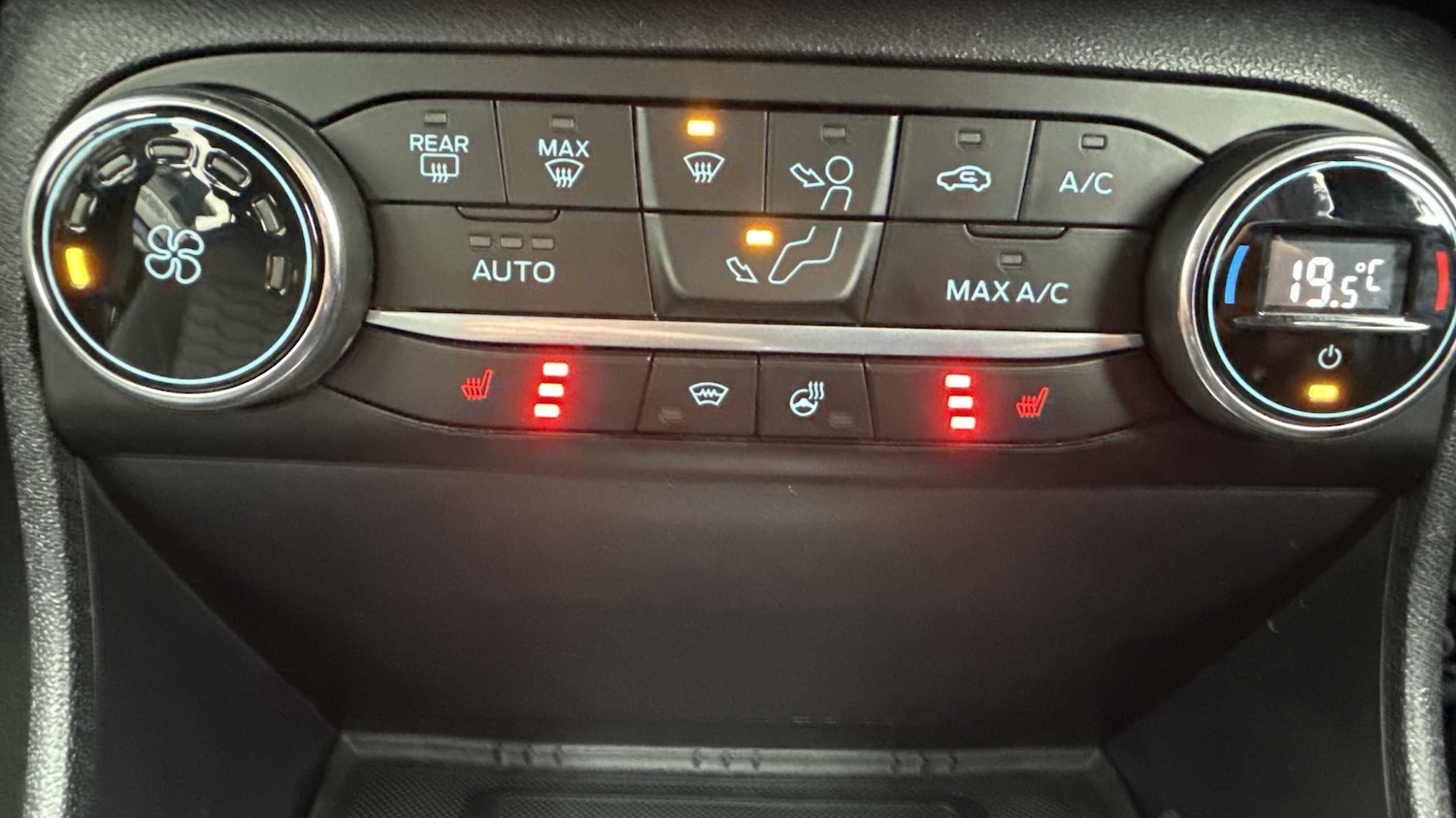 Used Ford Fiesta 2020 for sale - 76286370: Photo 21