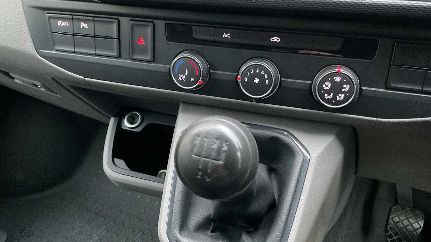 Used Volkswagen Transporter 2022 for sale - 76842882: Photo 18