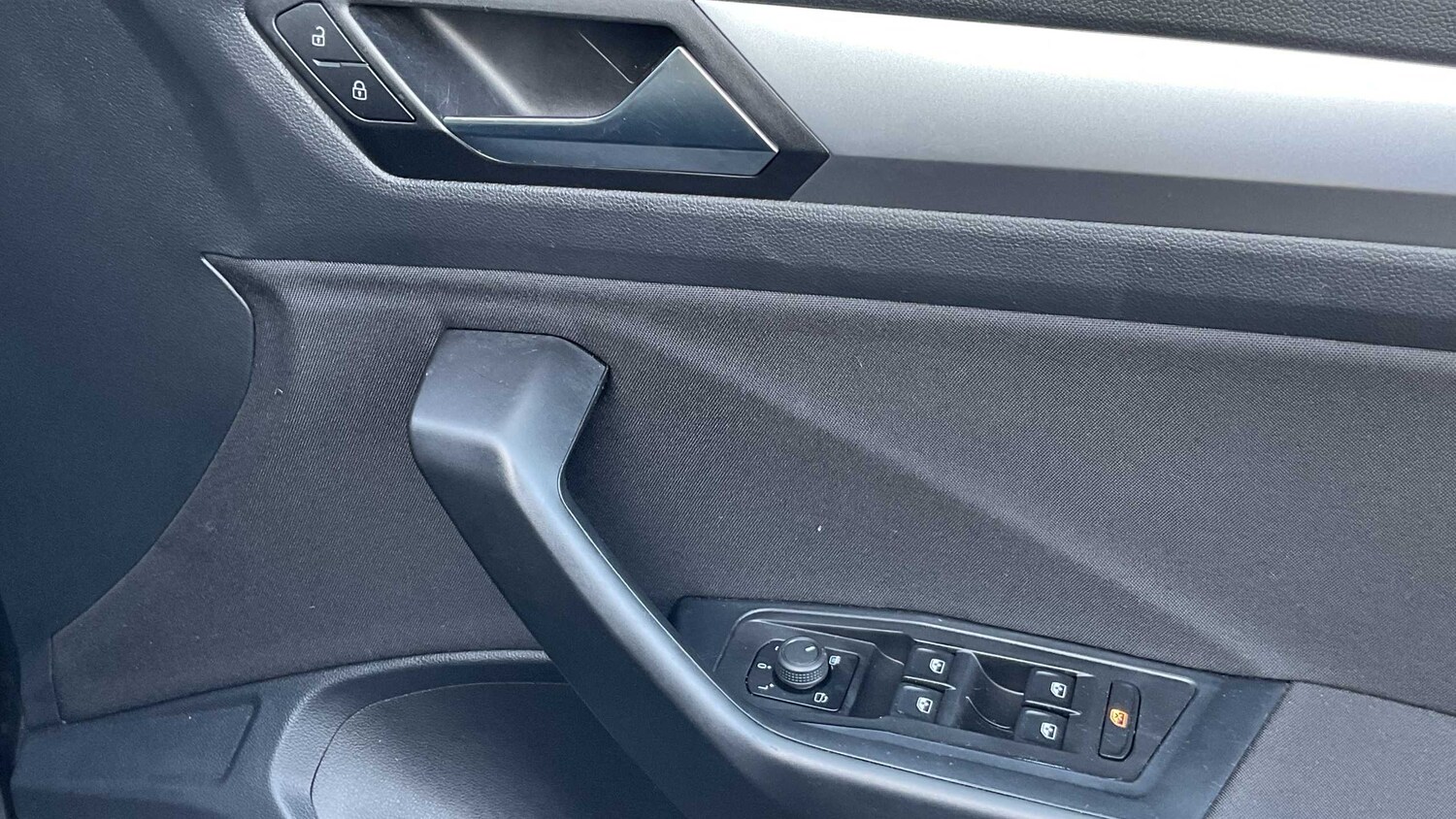 Used Volkswagen T-Roc 2024 for sale - 77615590: Photo 20