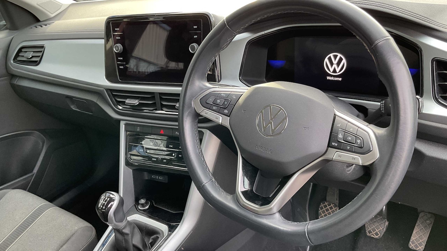 Used Volkswagen T-Roc 2024 for sale - 77615590: Photo 6