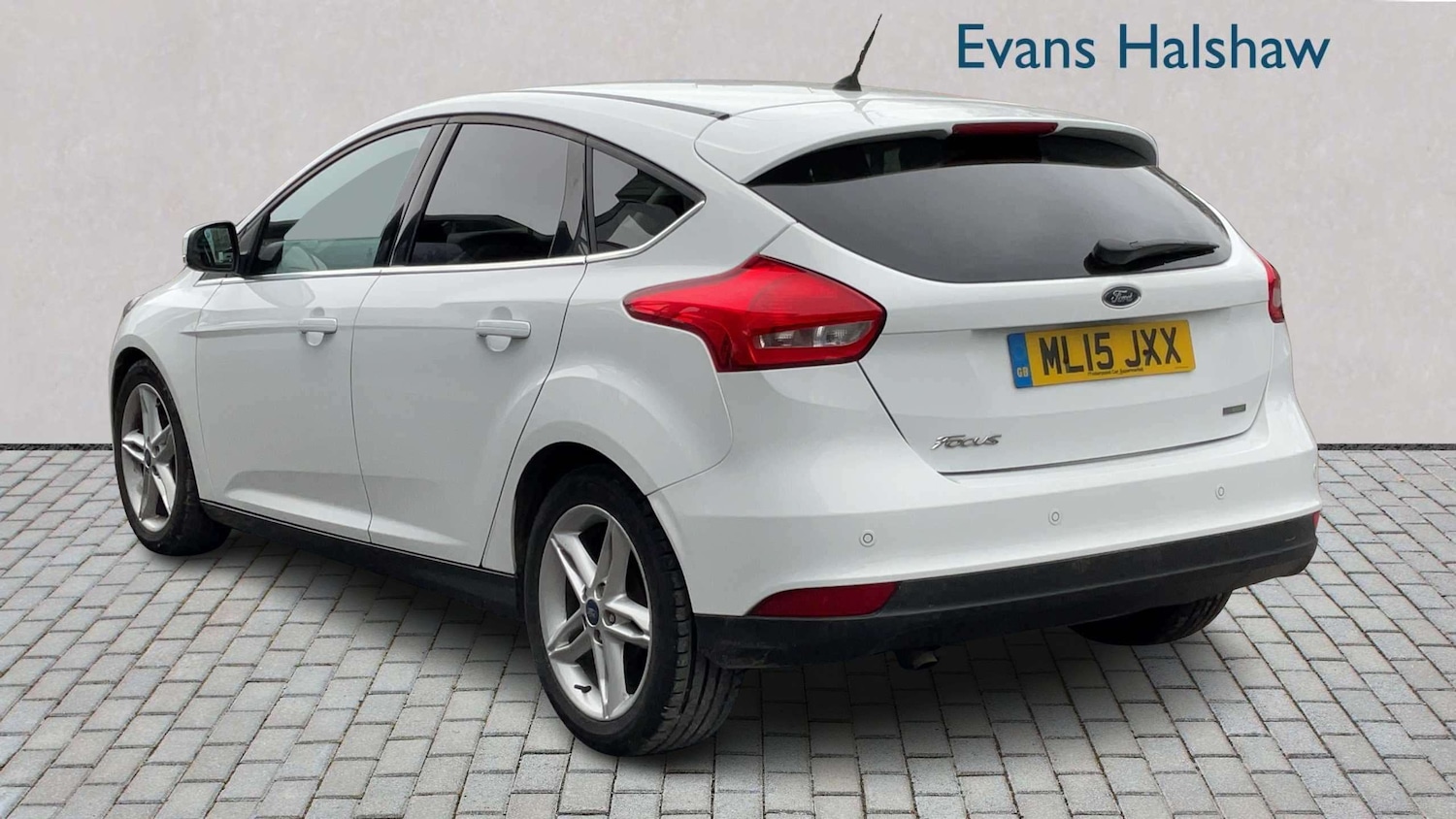 Used Ford Focus 2015 for sale - 77741004: Photo 2