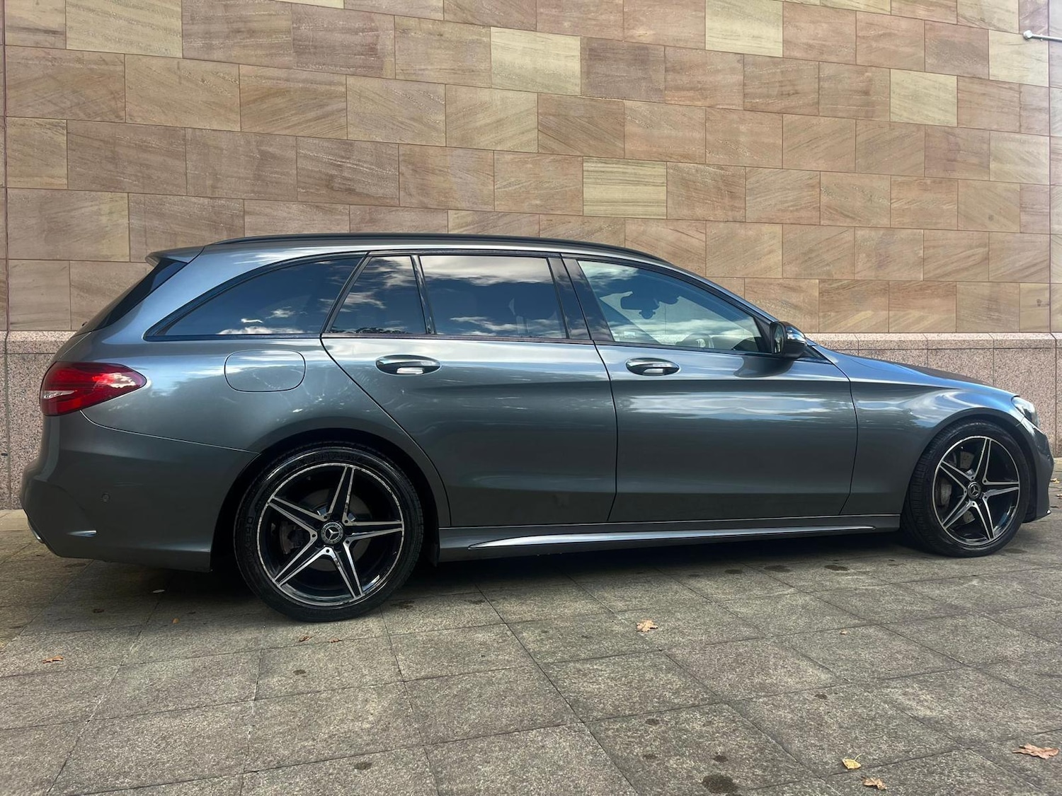 Used Mercedes-Benz C Class 2018 for sale - 76849840: Photo 11