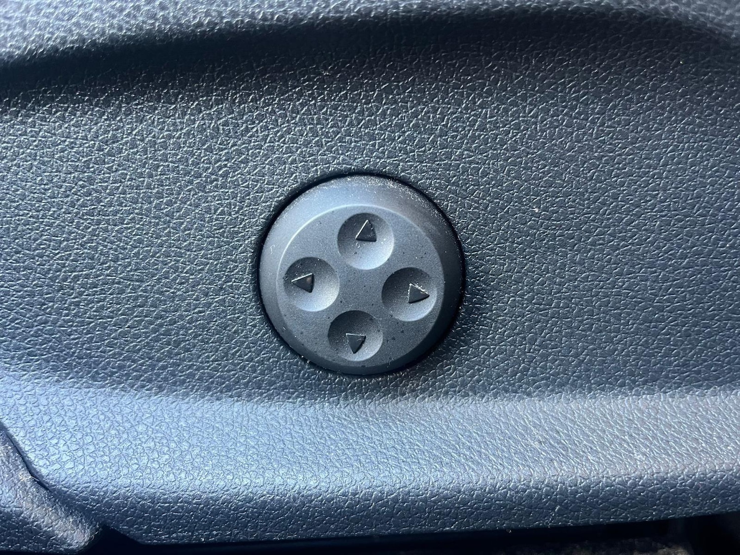 Used Mercedes-Benz C Class 2018 for sale - 76849840: Photo 40