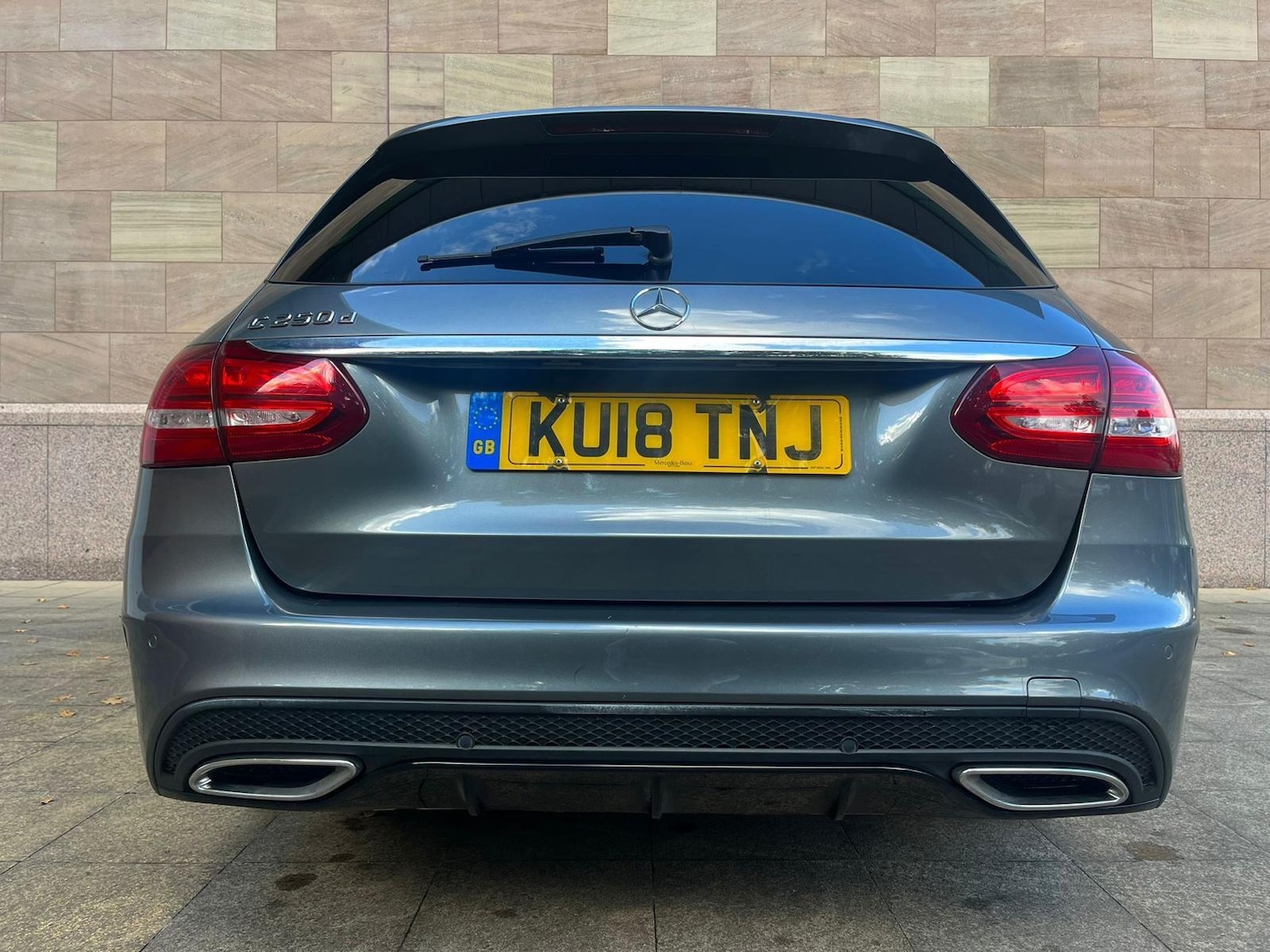 Used Mercedes-Benz C Class 2018 for sale - 76849840: Photo 7