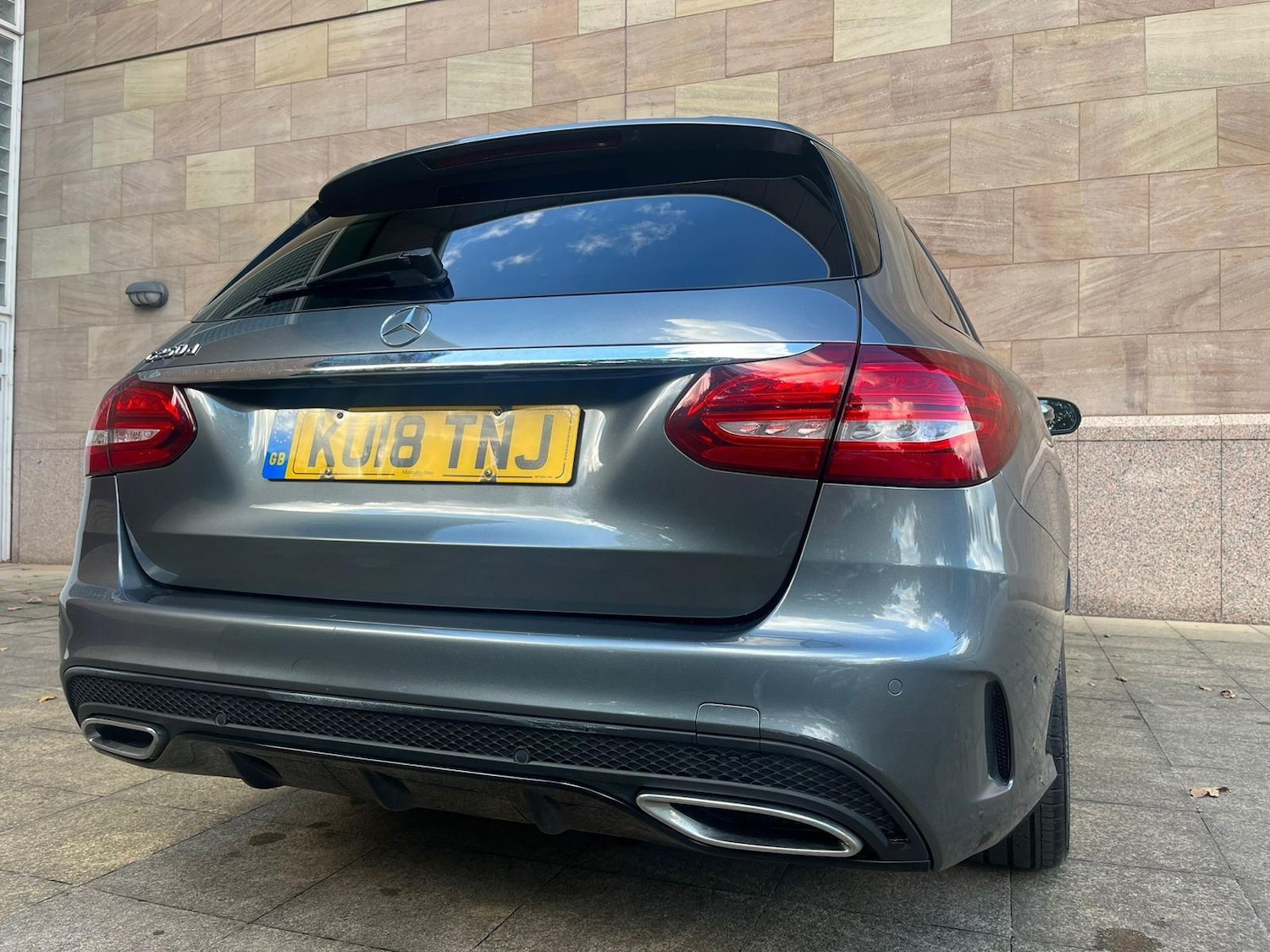 Used Mercedes-Benz C Class 2018 for sale - 76849840: Photo 9