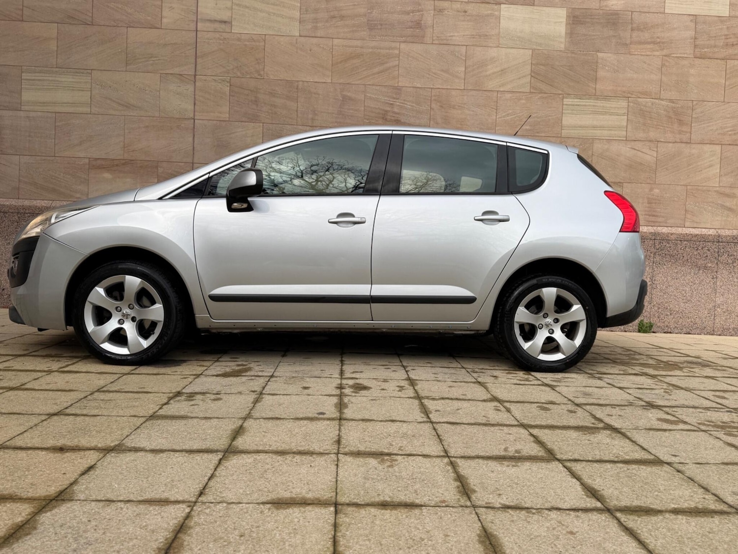 Used Peugeot 3008 2012 for sale - 77344623: Photo 3