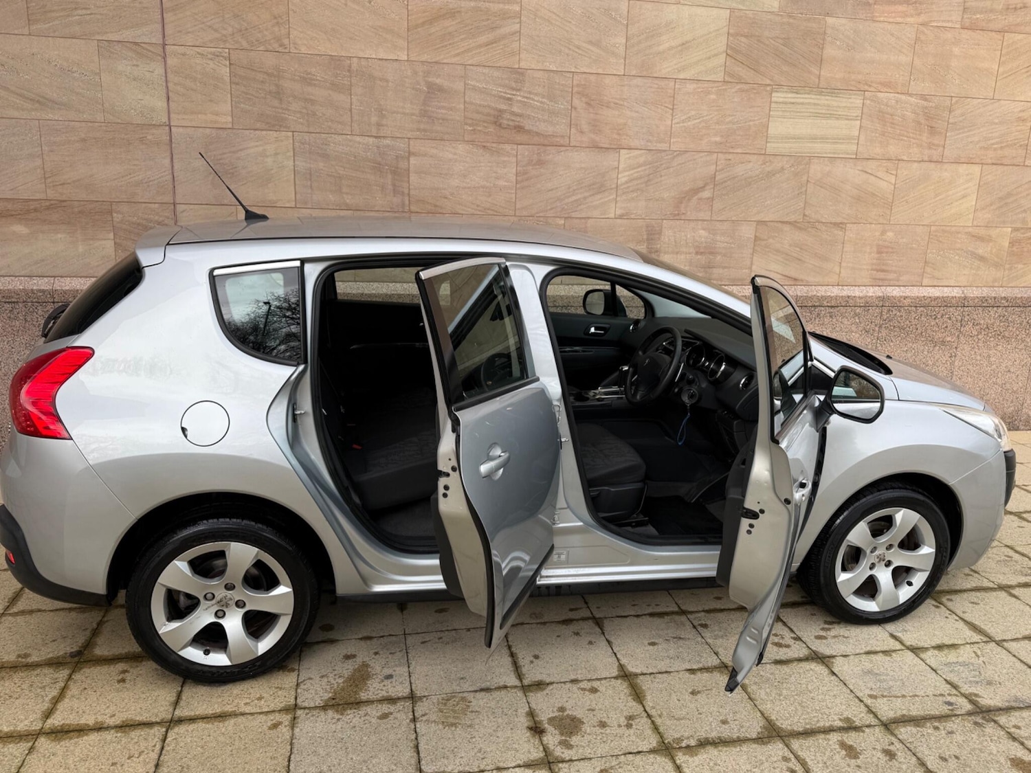 Used Peugeot 3008 2012 for sale - 77344623: Photo 4