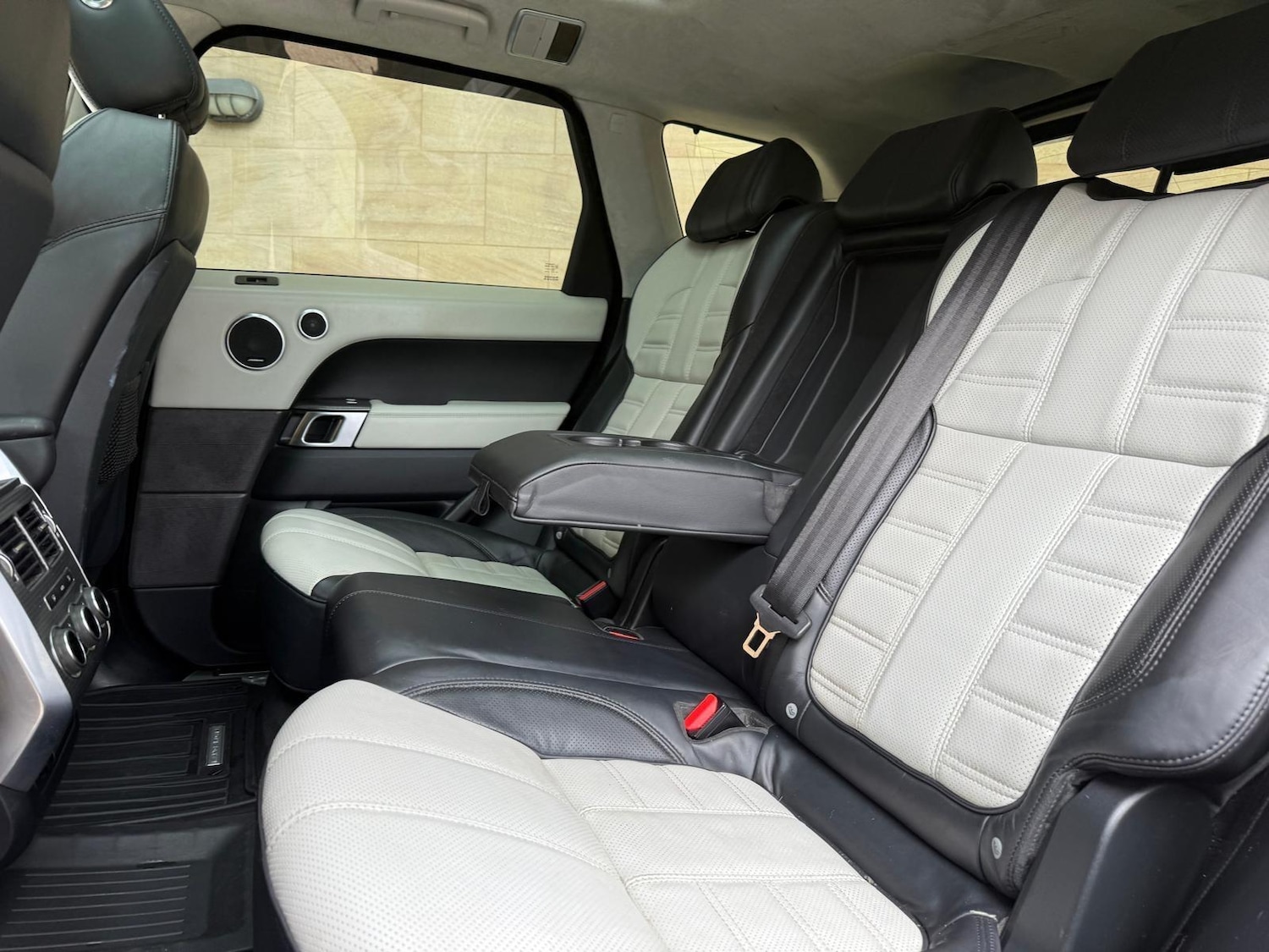 Used Land Rover Range Rover Sport 2014 for sale - 78072534: Photo 16