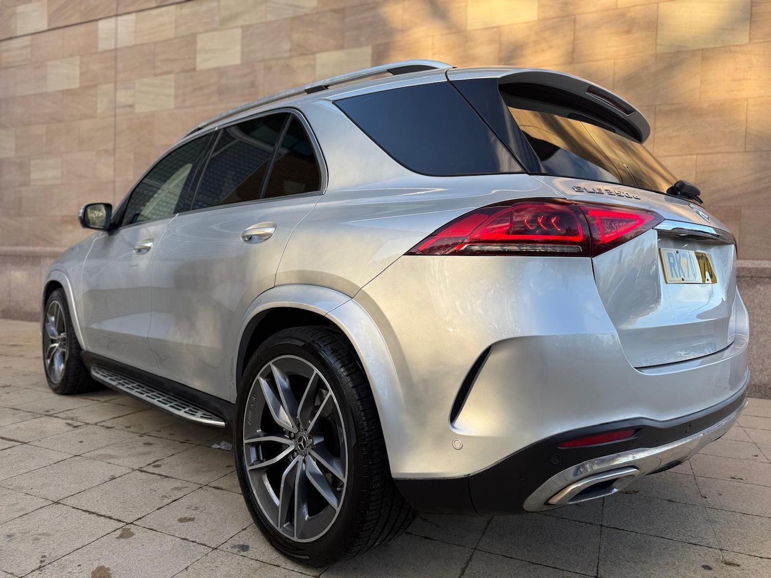 Used Mercedes-Benz GLE 2020 for sale - 76584822: Photo 2