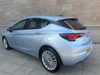 Used Vauxhall Astra 2018 for sale - 77940794: Photo