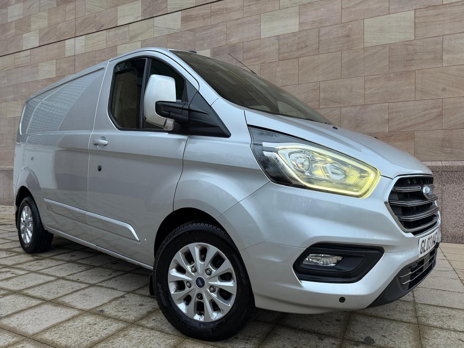Used Ford Transit Custom 2018 for sale - 77120371: Photo 2