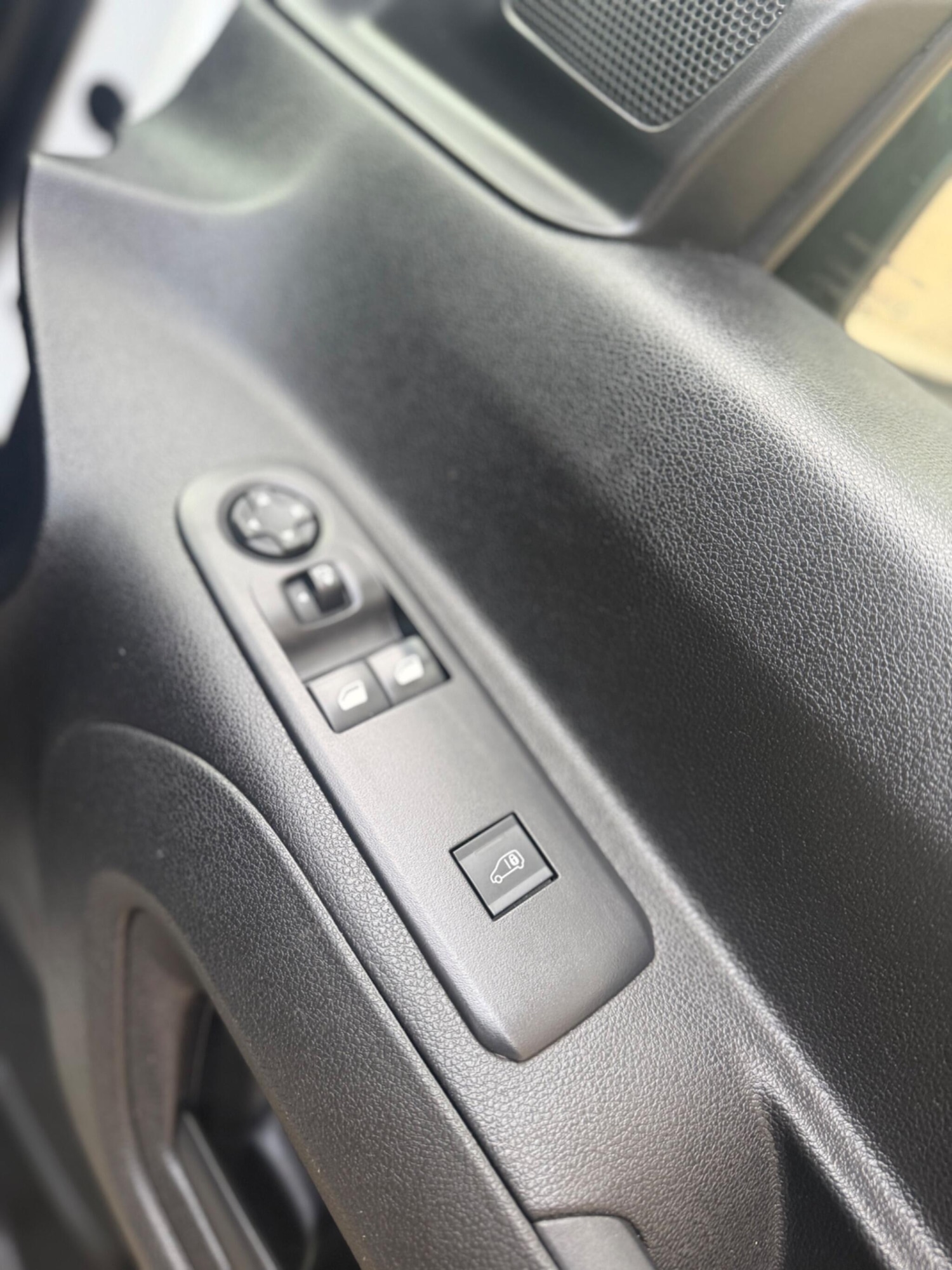 Used Peugeot Partner 2019 for sale - 76657630: Photo 19