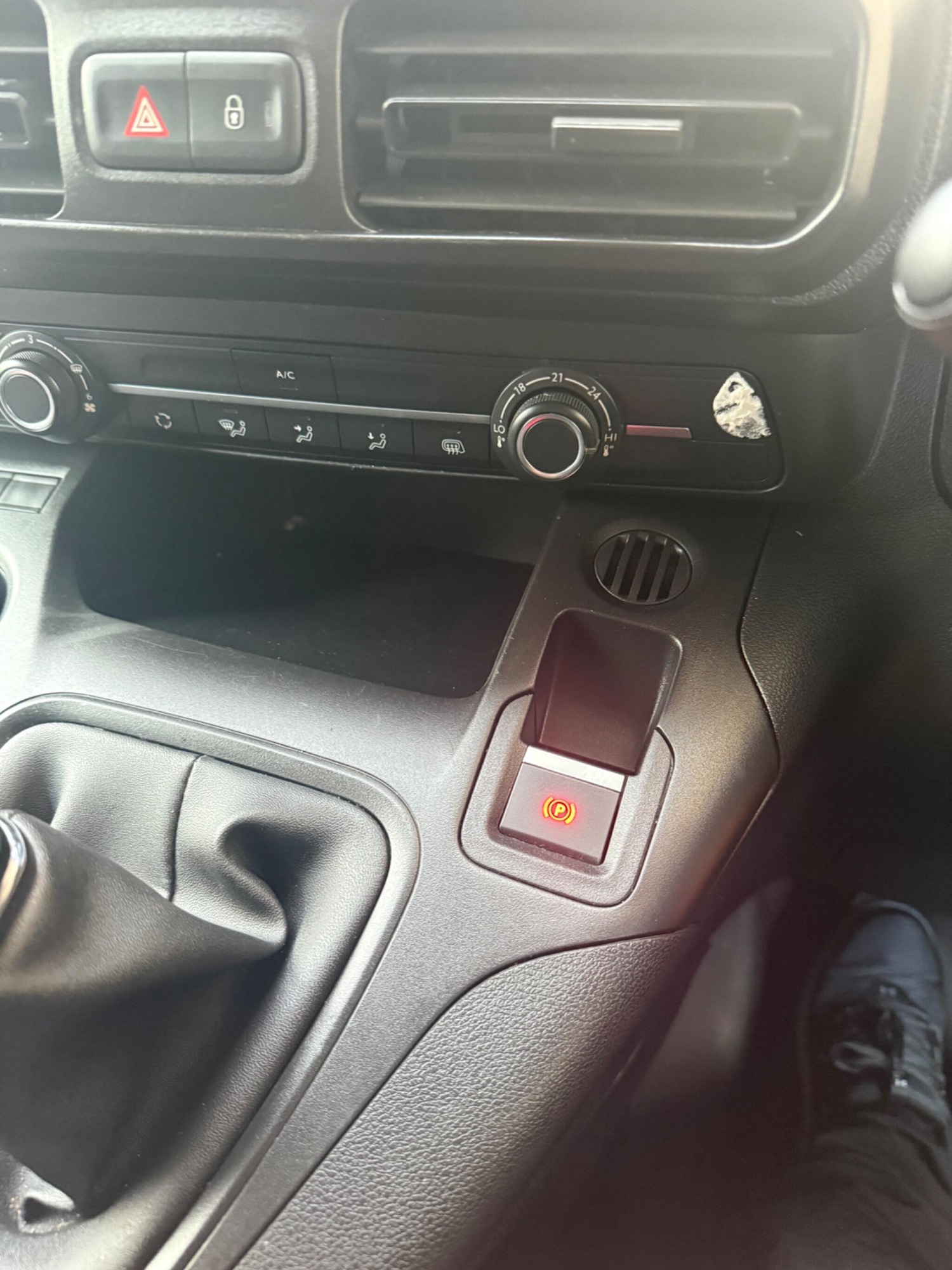 Used Peugeot Partner 2019 for sale - 76657630: Photo 25