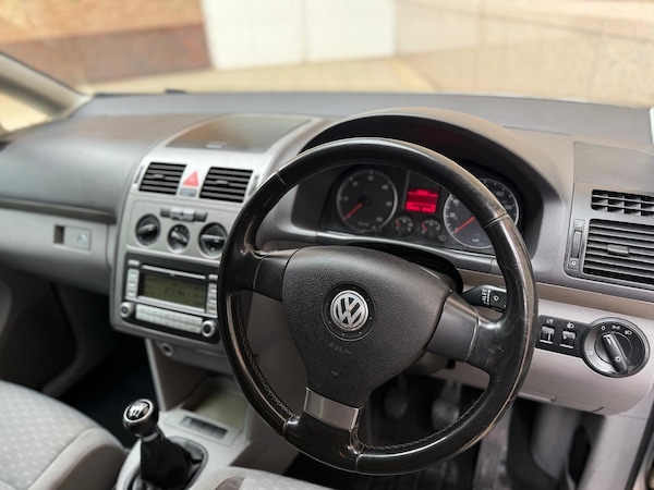 Used Volkswagen Touran 2008 for sale - 75645891: Photo 15