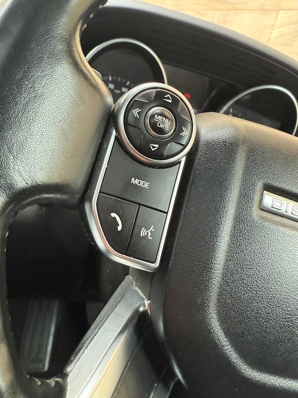 Used Land Rover Discovery 2017 for sale - 76247861: Photo 32