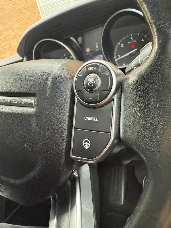 Used Land Rover Discovery 2017 for sale - 76247861: Photo 41