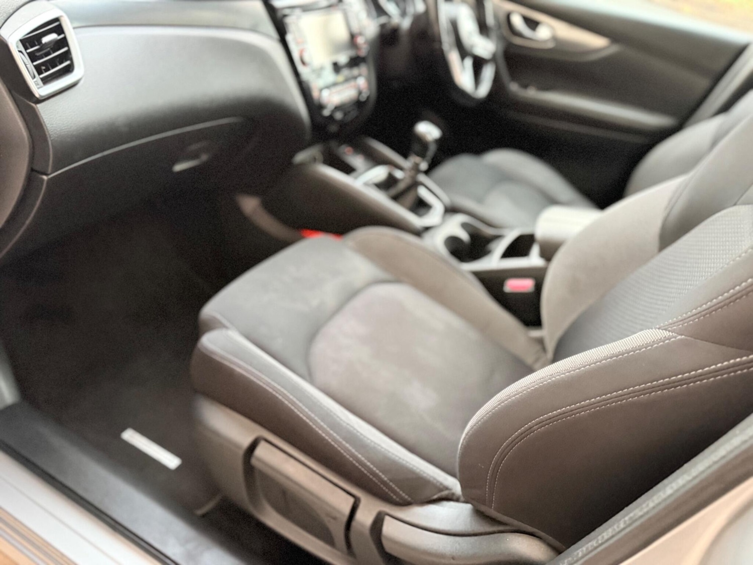 Used Nissan Qashqai 2018 for sale - 77440261: Photo 30