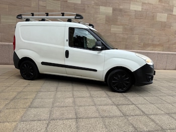 Used Vauxhall Combo 2017 for sale - 79316881: Photo
