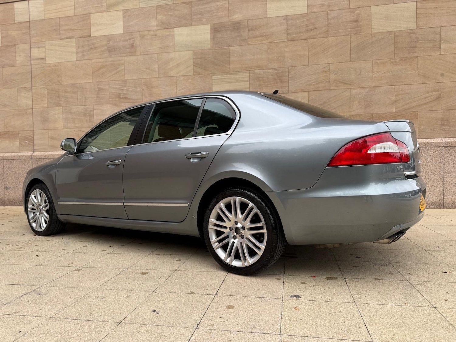 Used Skoda Superb 2016 for sale - 76270461: Photo 13