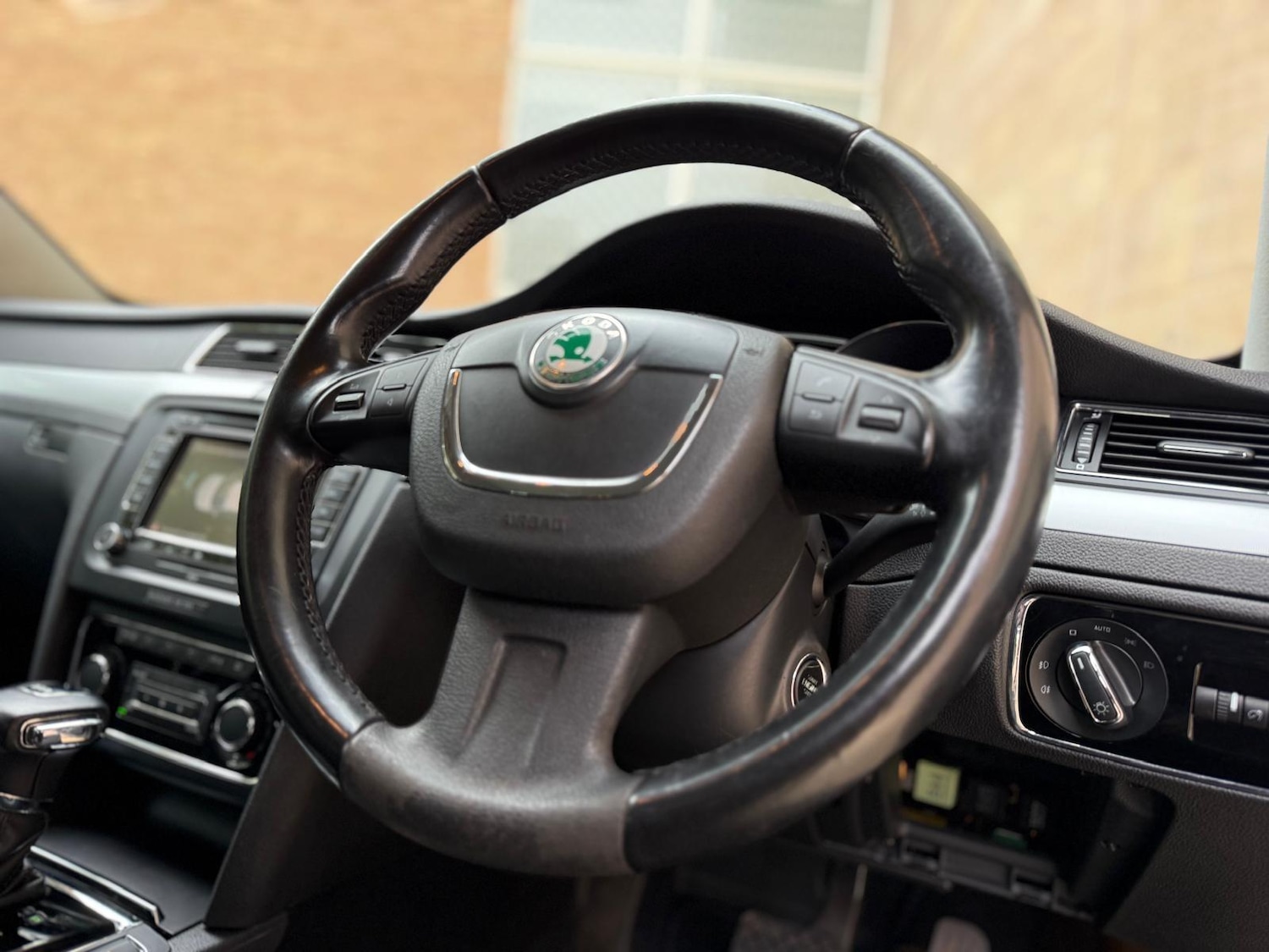 Used Skoda Superb 2016 for sale - 76270461: Photo 16