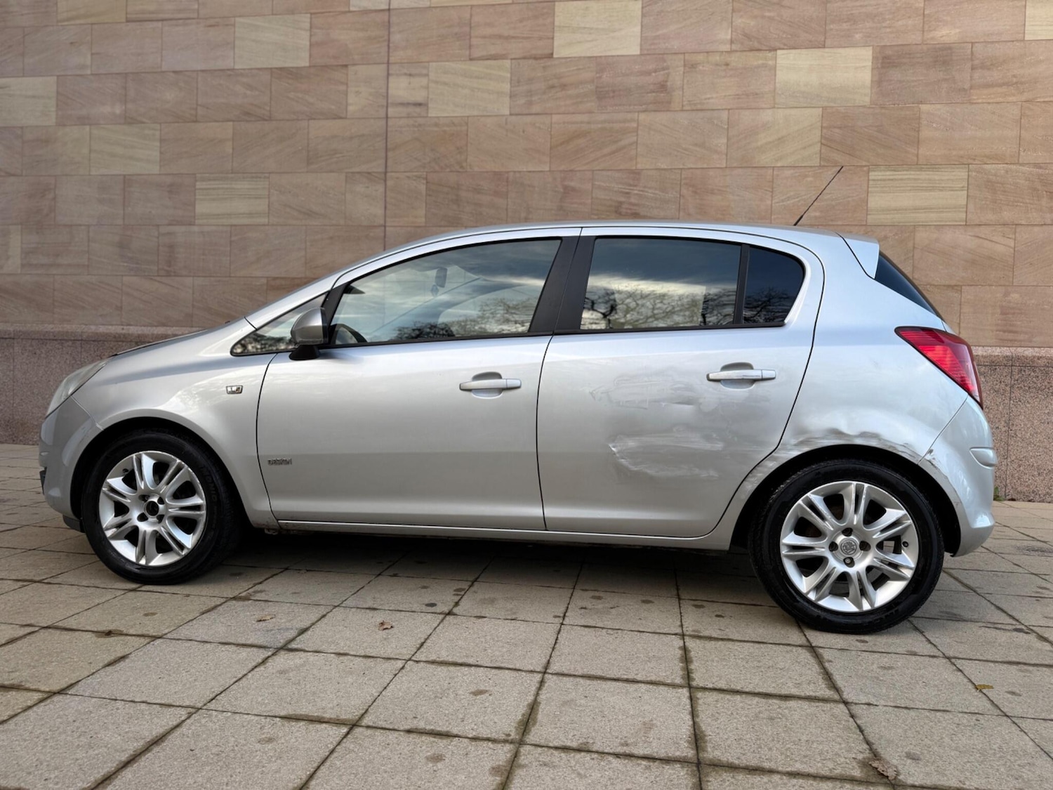 Used Vauxhall Corsa 2010 for sale - 76765559: Photo 11