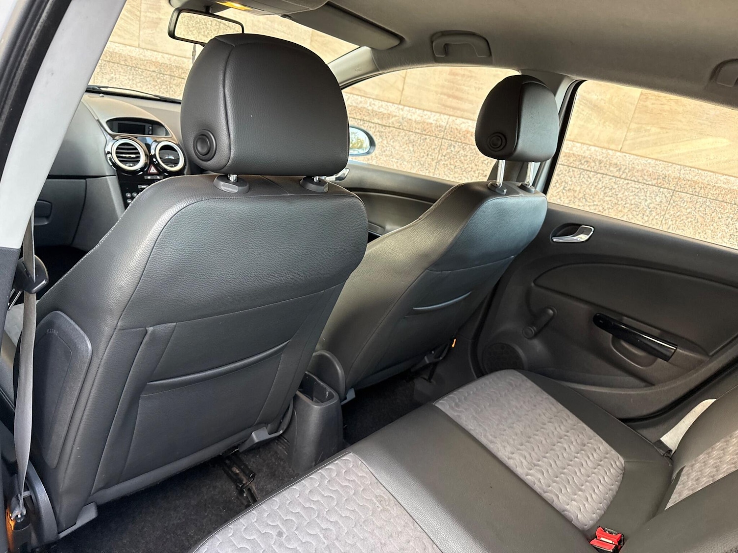 Used Vauxhall Corsa 2010 for sale - 76765559: Photo 17