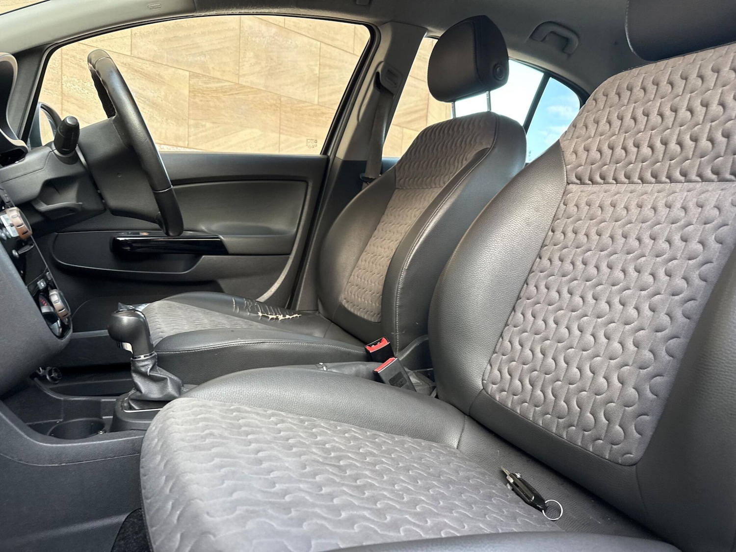 Used Vauxhall Corsa 2010 for sale - 76765559: Photo 22