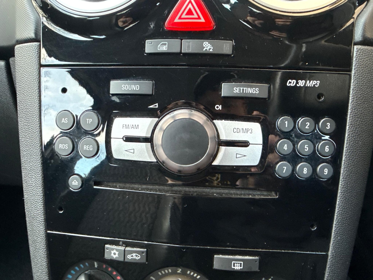 Used Vauxhall Corsa 2010 for sale - 76765559: Photo 28