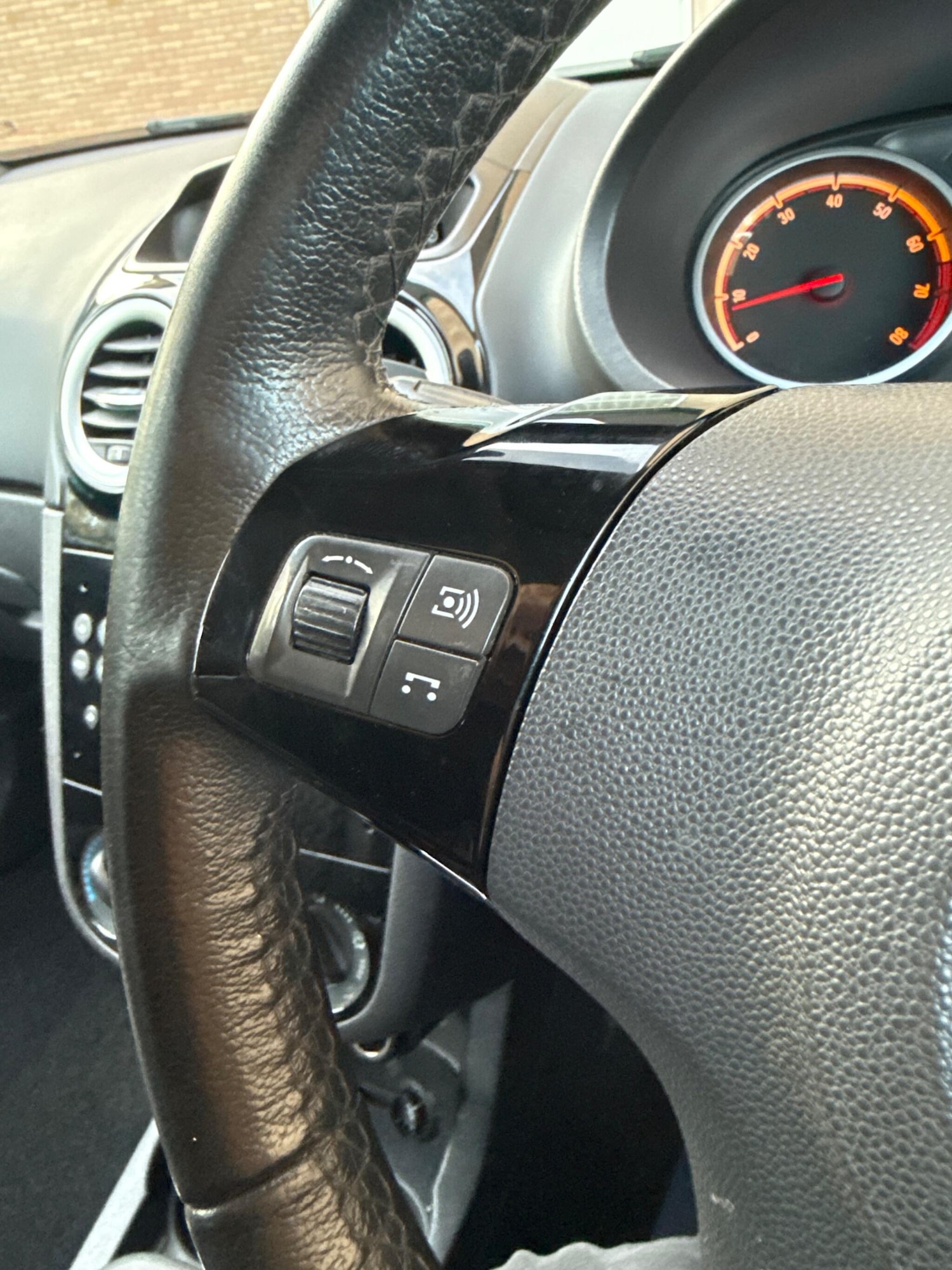 Used Vauxhall Corsa 2010 for sale - 76765559: Photo 29