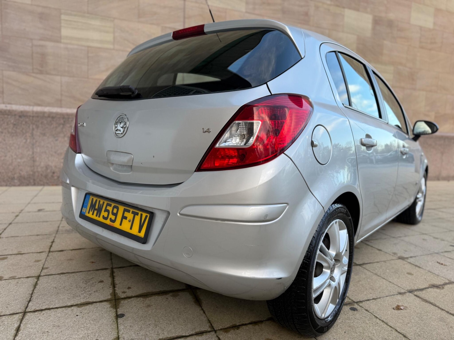 Used Vauxhall Corsa 2010 for sale - 76765559: Photo 6