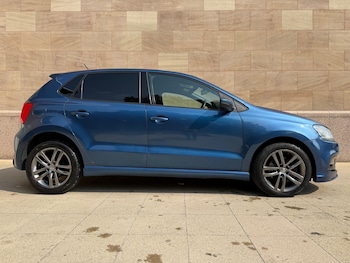 Used Volkswagen Polo 2016 for sale - 76179703: Photo 2