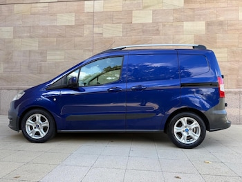 Used Ford Transit Courier 2015 for sale - 76000893: Photo