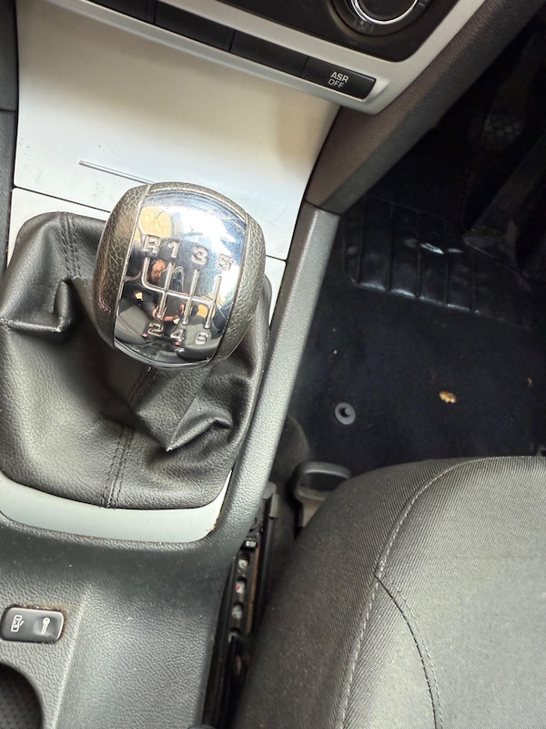 Used Skoda Octavia 2009 for sale - 76175300: Photo 11