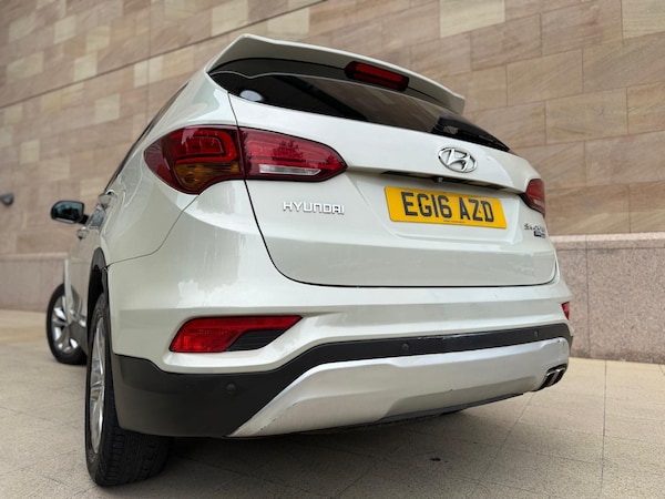 Used Hyundai Santa Fe 2016 for sale - 74945214: Photo 15