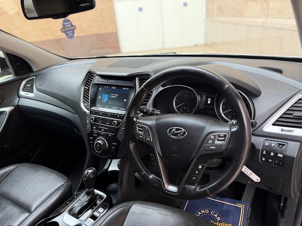 Used Hyundai Santa Fe 2016 for sale - 74945214: Photo 16