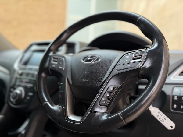 Used Hyundai Santa Fe 2016 for sale - 74945214: Photo 18
