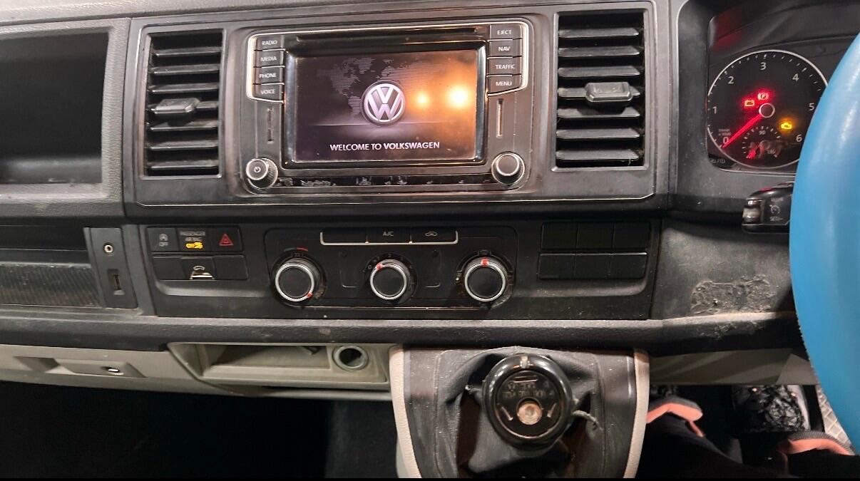 Used Volkswagen Transporter 2015 for sale - 77091178: Photo 9