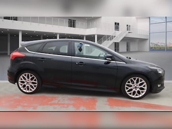Used Ford Focus 2015 for sale - 75635036: Photo
