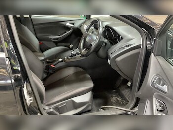 Used Ford Focus 2015 for sale - 75635036: Photo