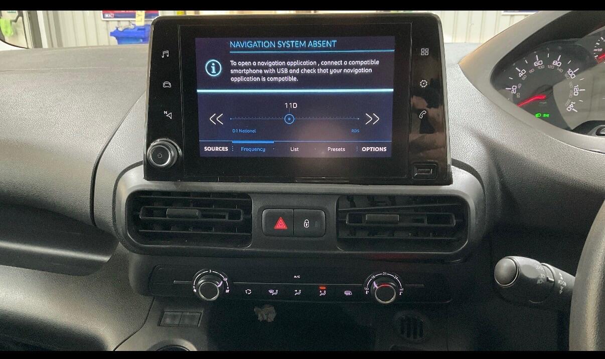 Used Peugeot Partner 2020 for sale - 76899667: Photo 10