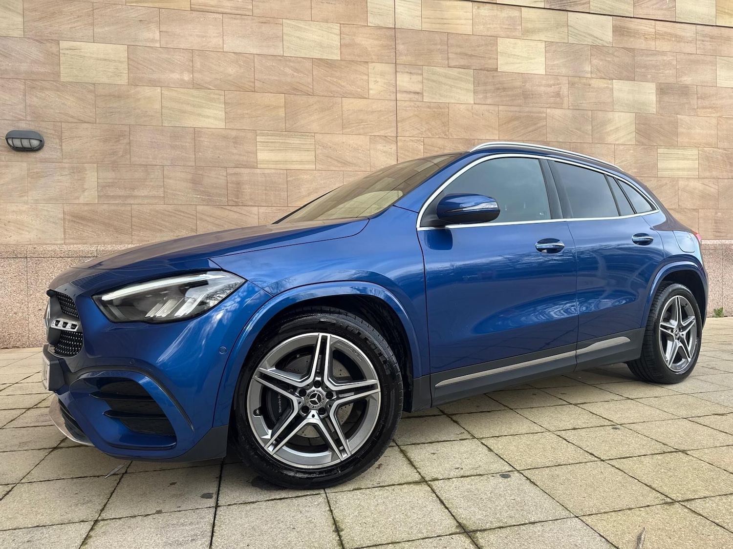 Used Mercedes-Benz GLA 2023 for sale - 77278825: Photo 2