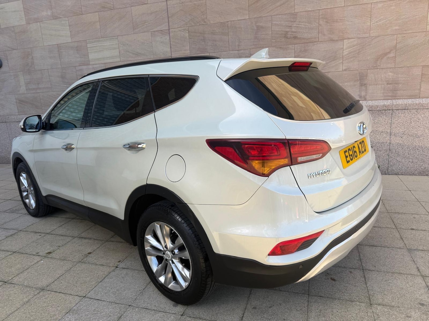 Used Hyundai Santa Fe 2016 for sale - 77939750: Photo 11