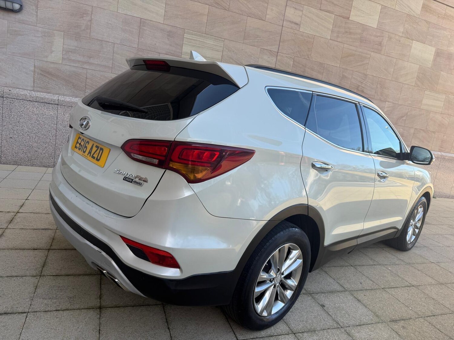 Used Hyundai Santa Fe 2016 for sale - 77939750: Photo 14